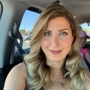 Meet your Posher, Karla